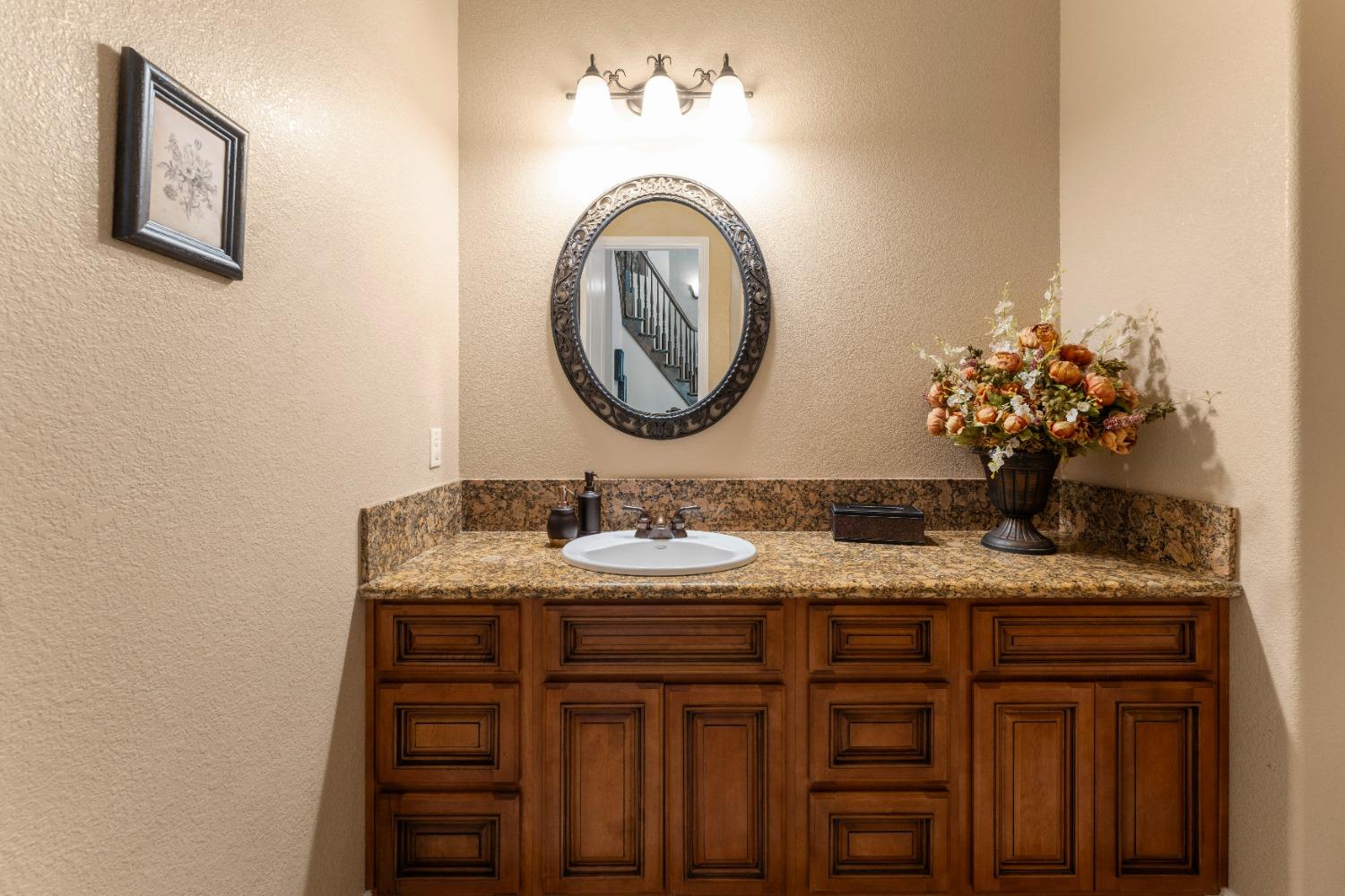 Detail Gallery Image 24 of 60 For 8925 Van Moore Ln, Orangevale,  CA 95662 - 6 Beds | 3/1 Baths