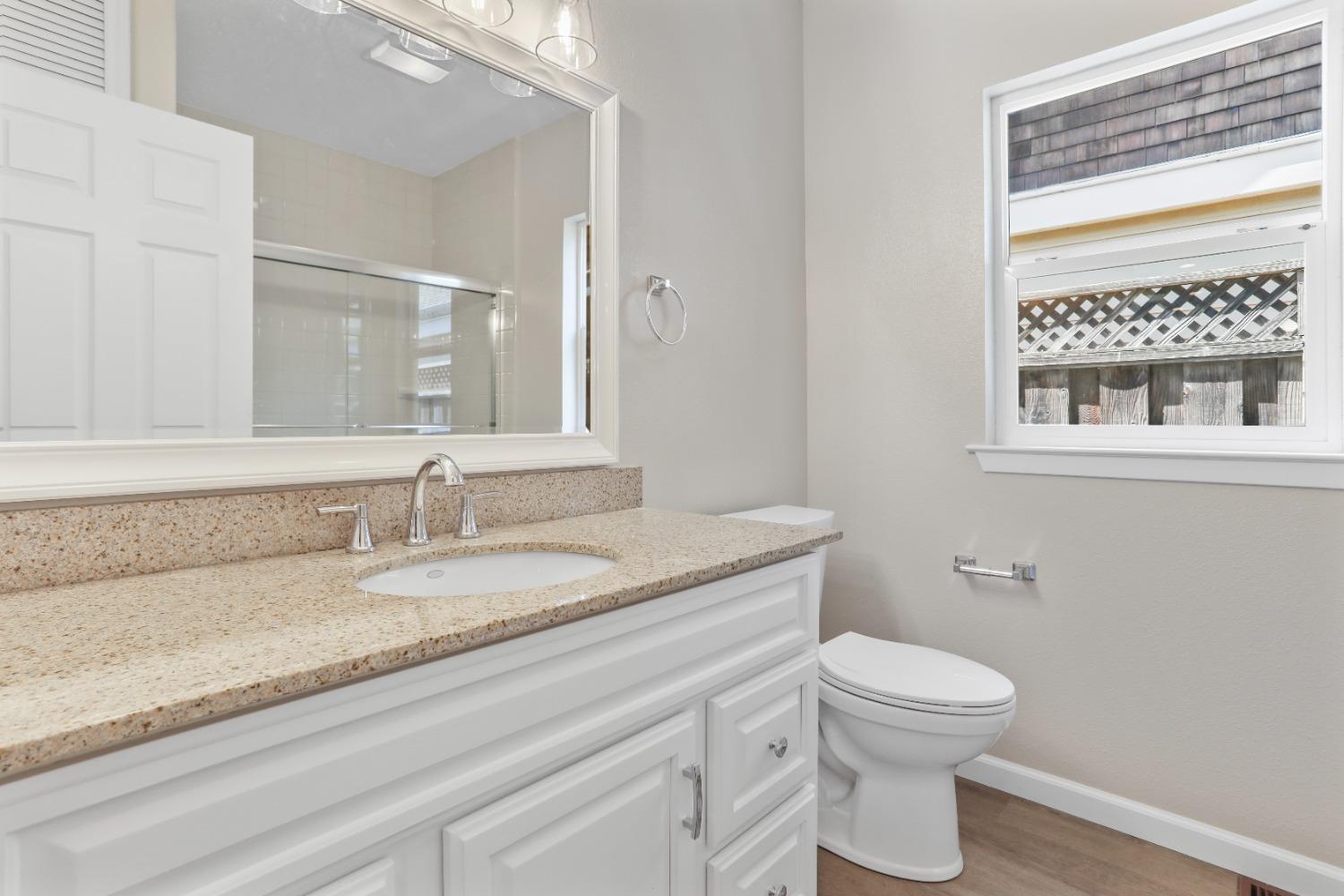 Detail Gallery Image 11 of 60 For 1135 Chapman St, San Jose,  CA 95126 - 3 Beds | 2/1 Baths