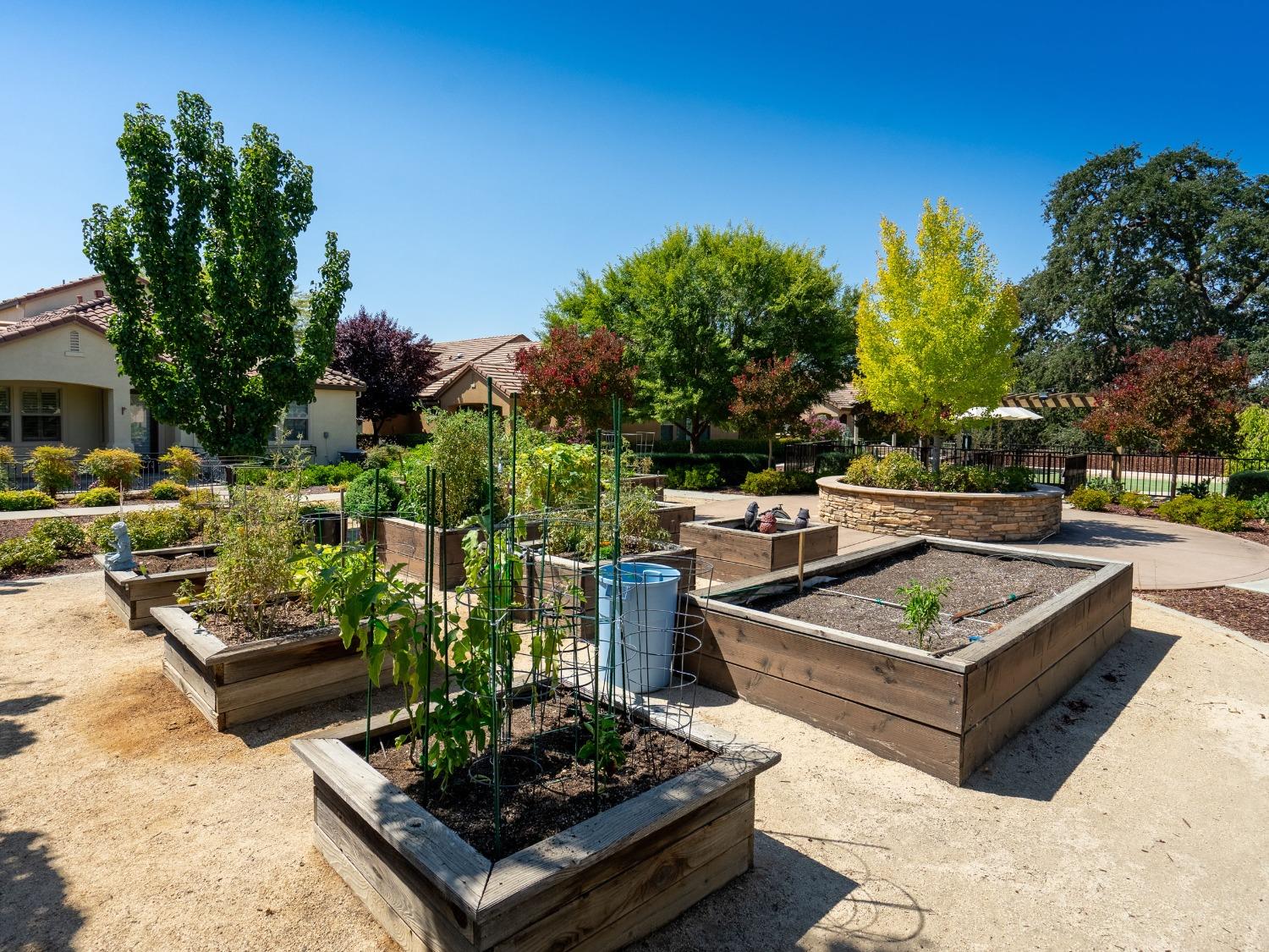 Detail Gallery Image 34 of 36 For 1569 Marseille Ln, Roseville,  CA 95747 - 2 Beds | 2 Baths