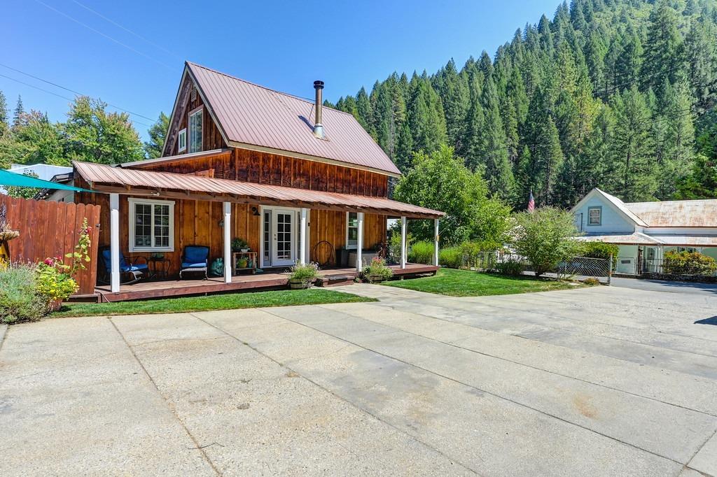 Detail Gallery Image 13 of 80 For 715 Main, Downieville,  CA 95936 - 3 Beds | 2 Baths