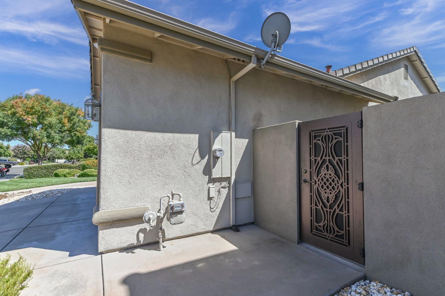 Detail Gallery Image 43 of 60 For 2520 Portofino Dr, Modesto,  CA 95356 - 3 Beds | 2 Baths