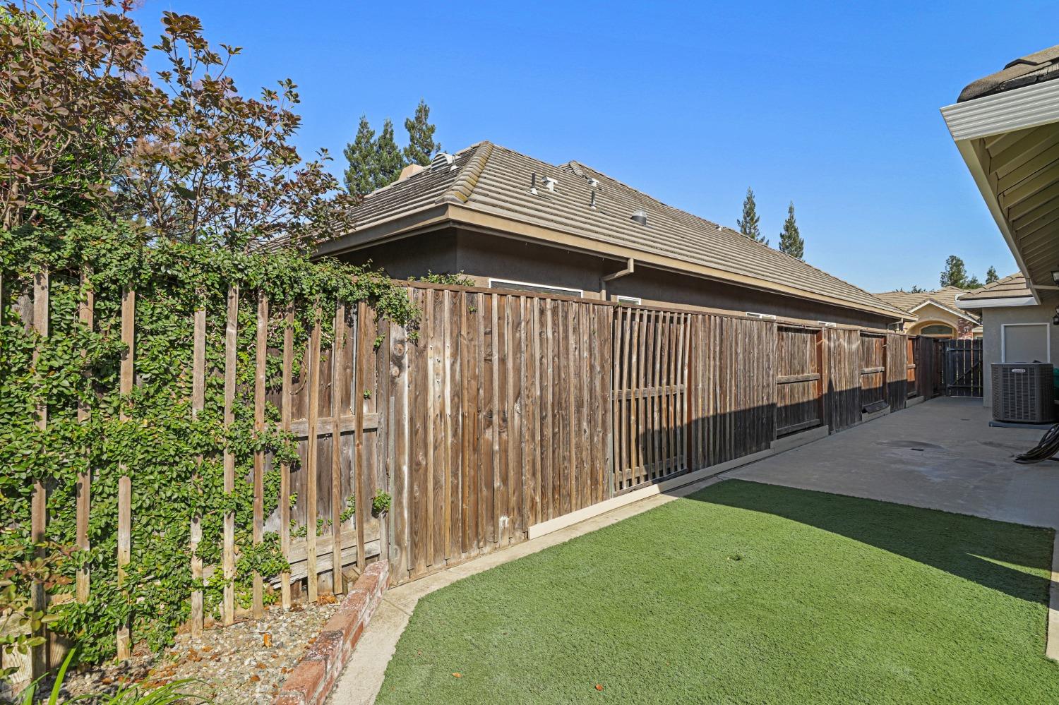 Detail Gallery Image 55 of 59 For 24 River Pointe Cir, Lodi,  CA 95240 - 3 Beds | 2 Baths