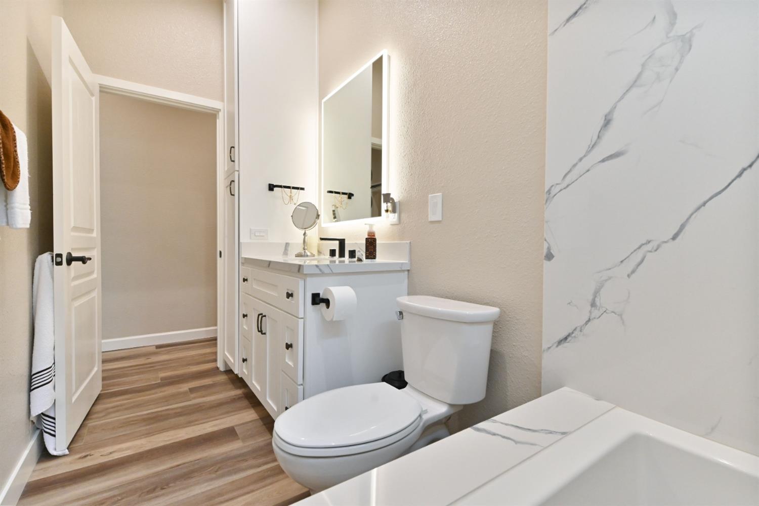 Detail Gallery Image 40 of 60 For 2520 Portofino Dr, Modesto,  CA 95356 - 3 Beds | 2 Baths