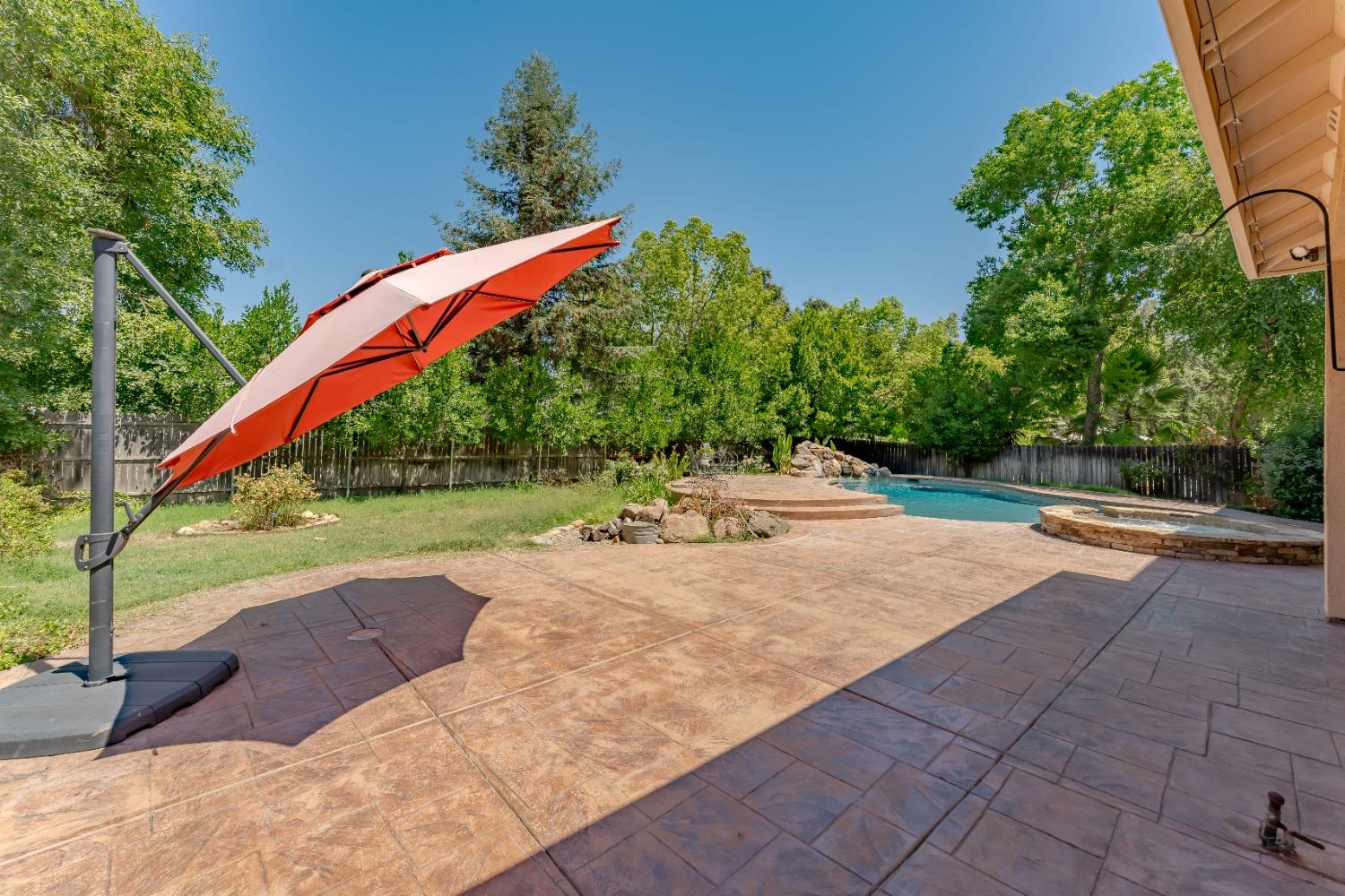 Detail Gallery Image 38 of 60 For 8925 Van Moore Ln, Orangevale,  CA 95662 - 6 Beds | 3/1 Baths