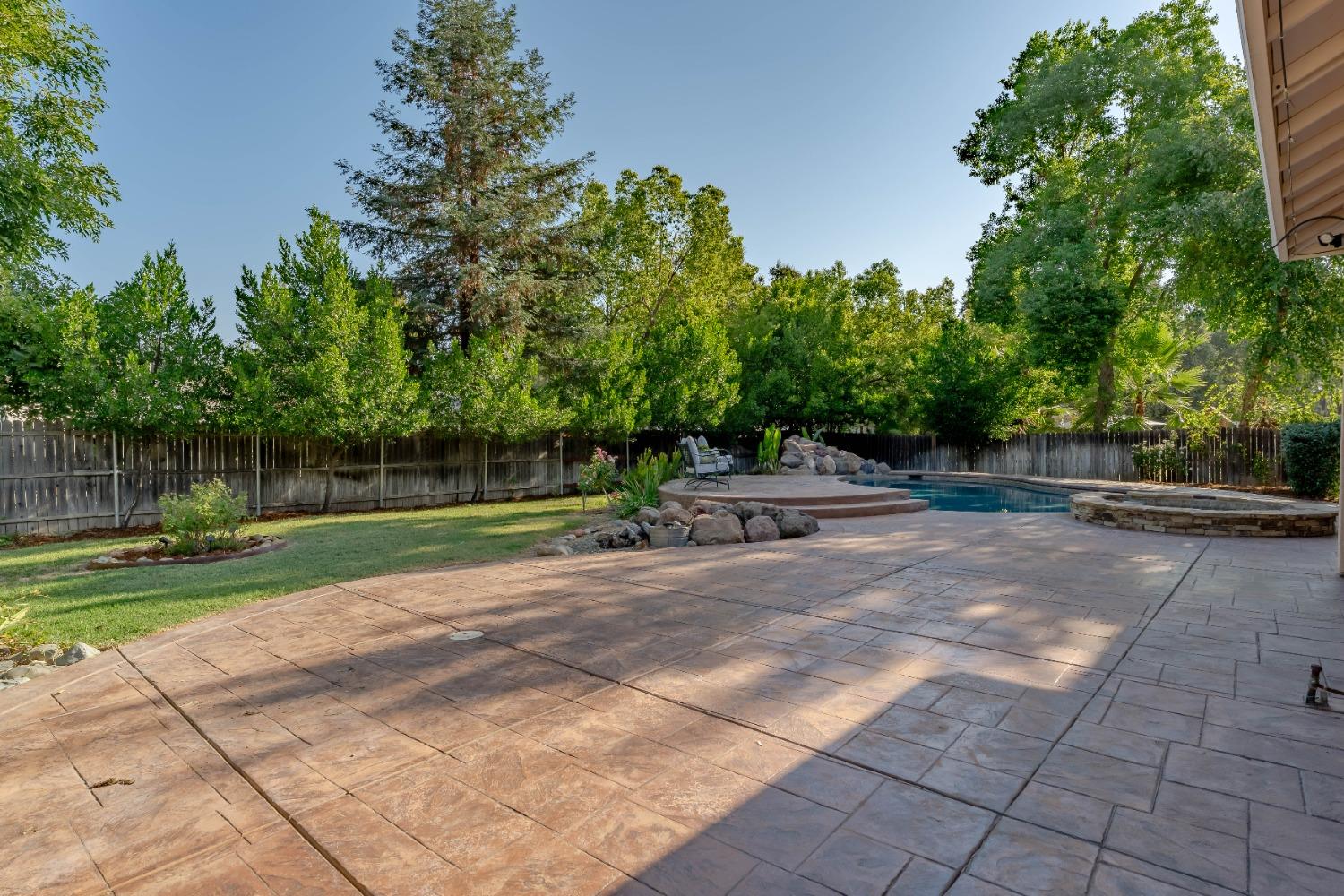 Detail Gallery Image 39 of 60 For 8925 Van Moore Ln, Orangevale,  CA 95662 - 6 Beds | 3/1 Baths