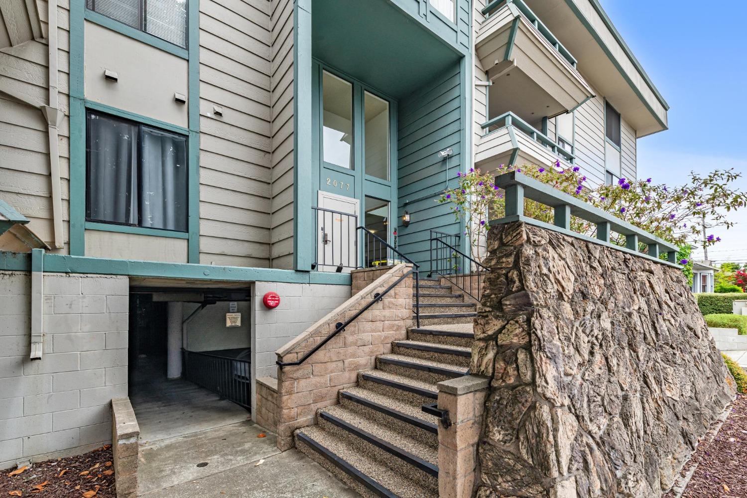 Detail Gallery Image 2 of 29 For 2077 Washington Ave #309,  San Leandro,  CA 94577 - 1 Beds | 1 Baths