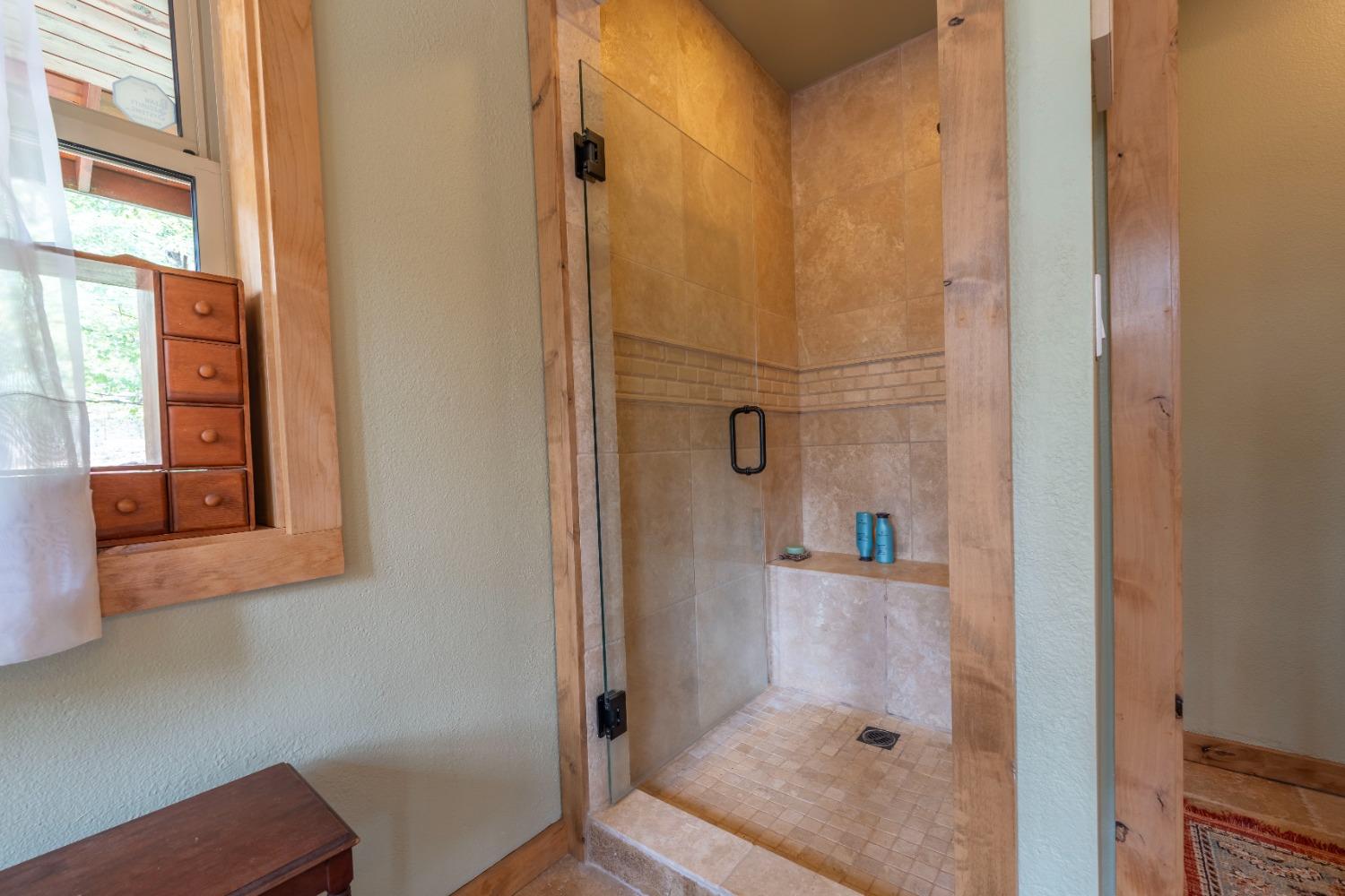 Detail Gallery Image 18 of 53 For 13932 Cameo Ln, Grass Valley,  CA 95945 - 3 Beds | 2/1 Baths