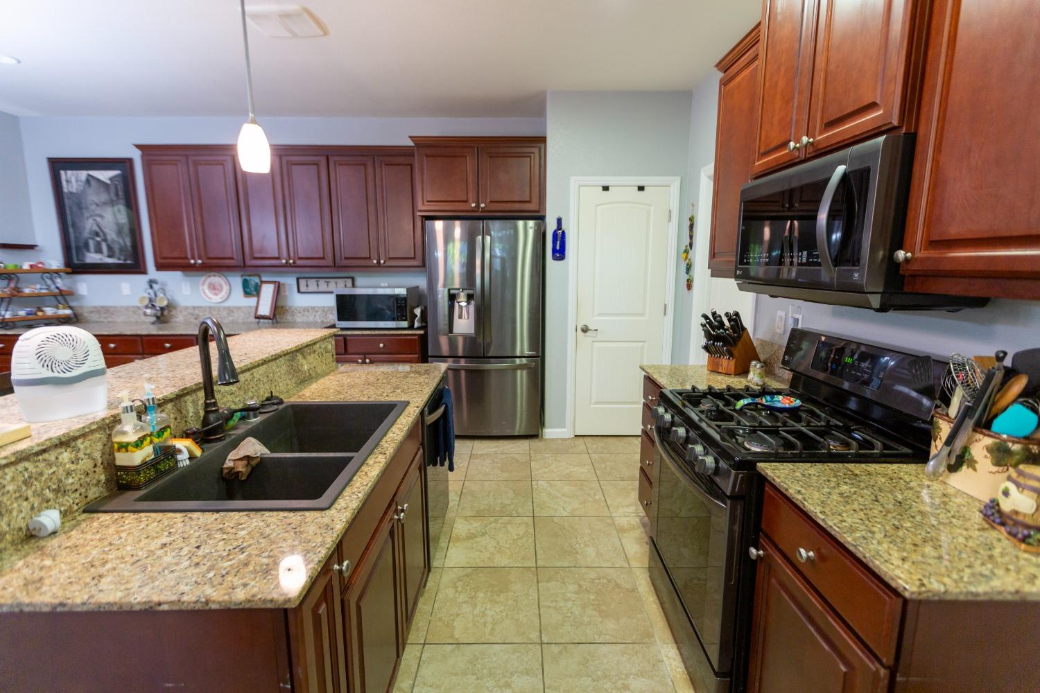 Ardley Drive, Roseville, California image 6