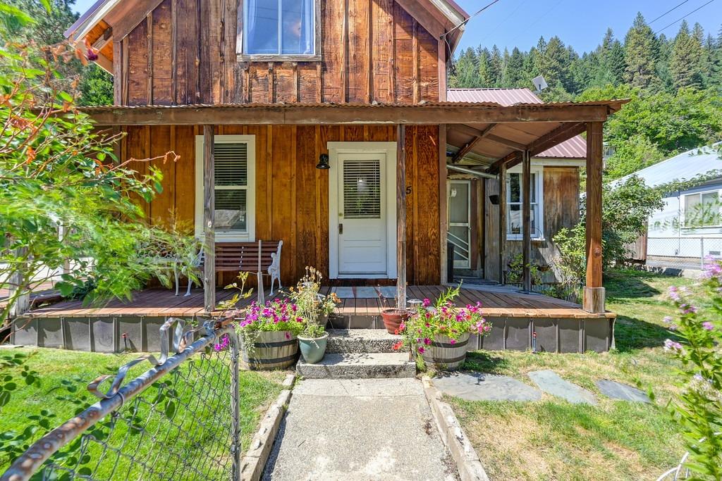 Detail Gallery Image 20 of 80 For 715 Main, Downieville,  CA 95936 - 3 Beds | 2 Baths