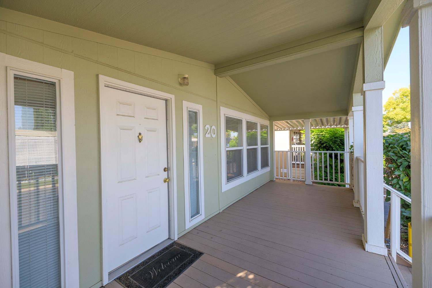 Detail Gallery Image 4 of 37 For 20 Schooner Ln, Modesto,  CA 95356 - 2 Beds | 2 Baths