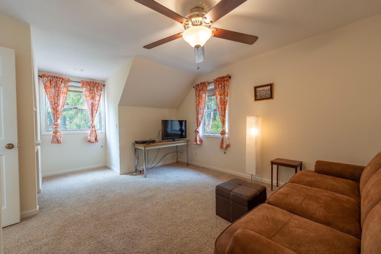 Detail Gallery Image 26 of 53 For 13932 Cameo Ln, Grass Valley,  CA 95945 - 3 Beds | 2/1 Baths