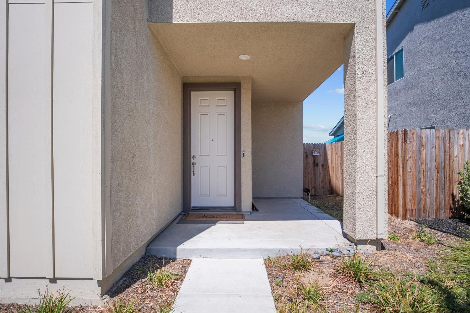 Detail Gallery Image 5 of 32 For 361 Postma St, Manteca,  CA 95337 - 4 Beds | 2/1 Baths