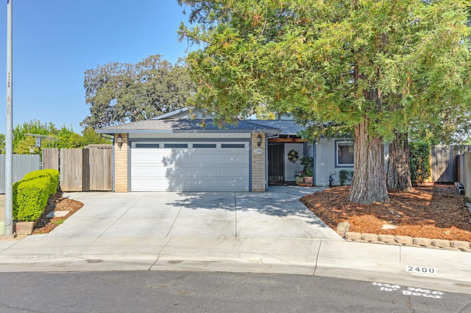 Detail Gallery Image 1 of 1 For 2400 Stokewood Way, Rancho Cordova,  CA 95670 - 4 Beds | 2 Baths