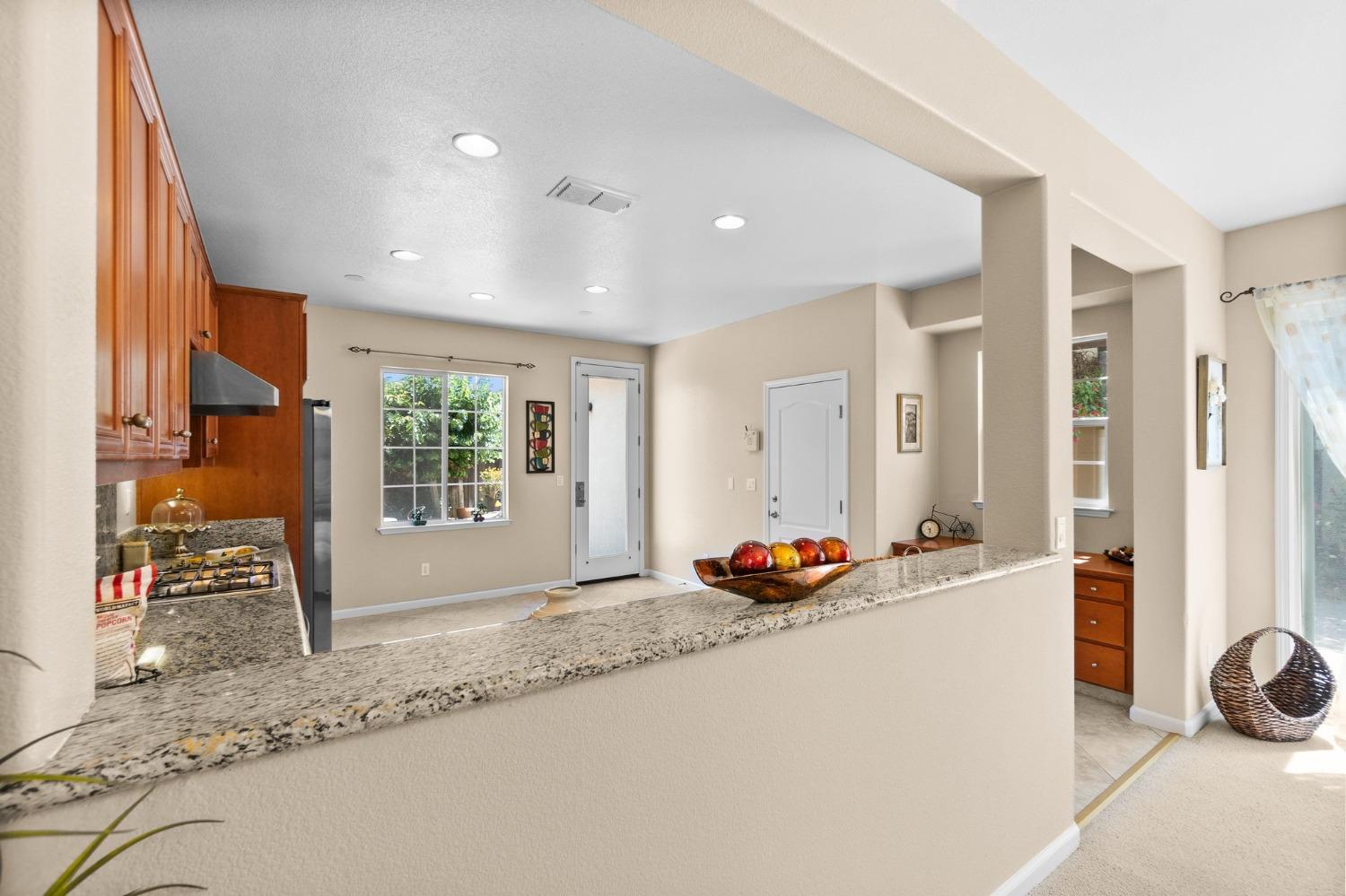 Detail Gallery Image 8 of 44 For 177 W Gallo Way, Mountain House,  CA 95391 - 4 Beds | 3 Baths