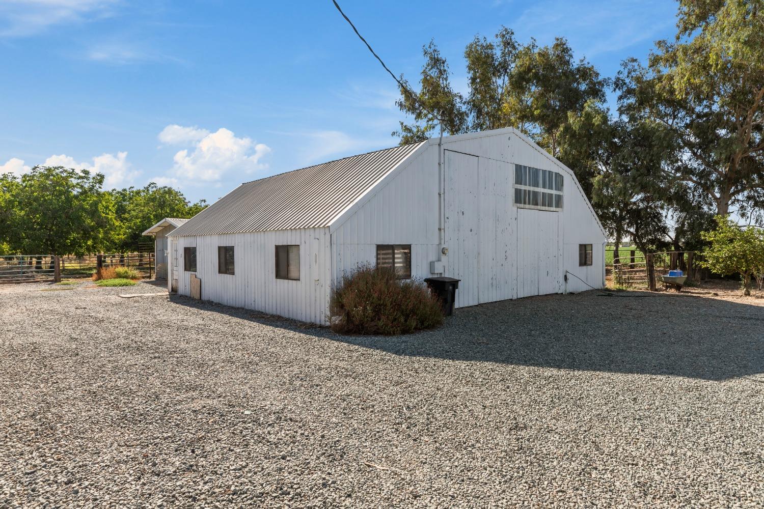 Detail Gallery Image 4 of 49 For 6716 Mobley Rd, Stockton,  CA 95215 - 3 Beds | 2 Baths