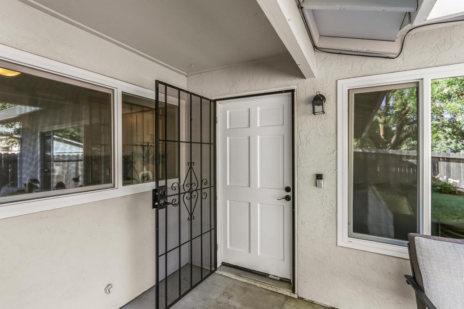 Detail Gallery Image 7 of 38 For 2820 Eel Ave, Davis,  CA 95616 - 3 Beds | 2 Baths