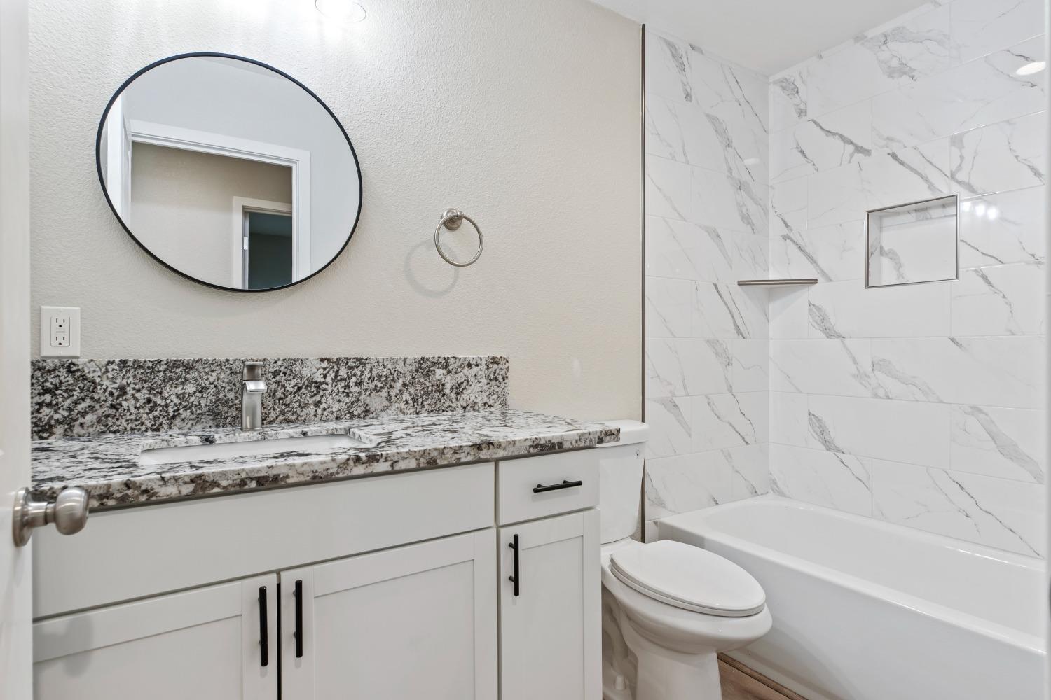 Detail Gallery Image 12 of 22 For 243 Quiet St, Ripon,  CA 95366 - 4 Beds | 2 Baths