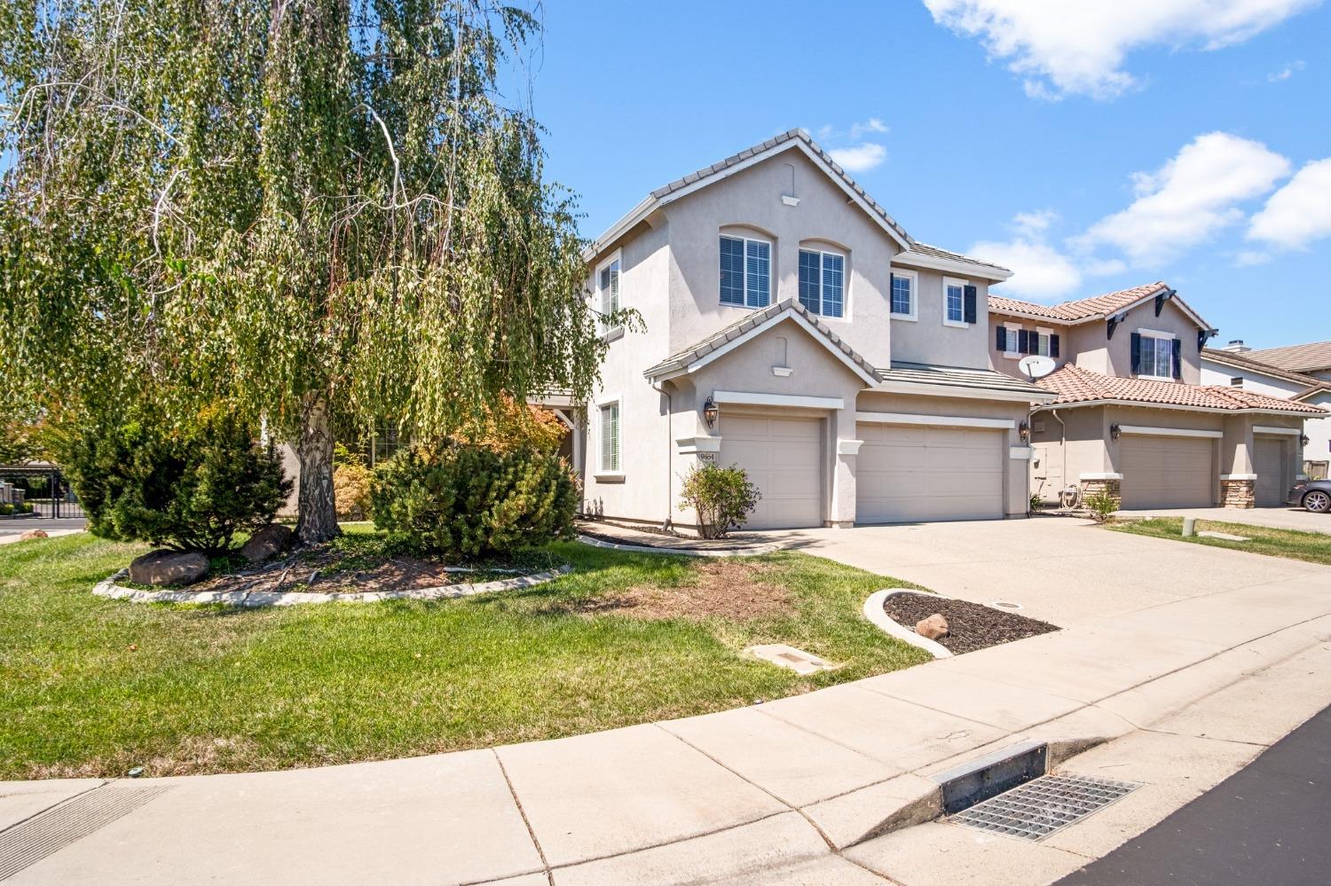 Cypress Garden Lane, Elk Grove, California image 38