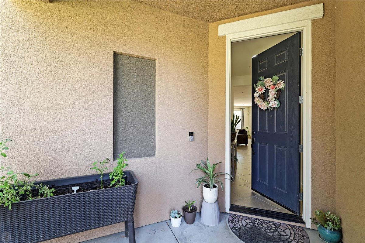 Detail Gallery Image 6 of 37 For 1093 Shady Grove St, Manteca,  CA 95336 - 3 Beds | 2 Baths