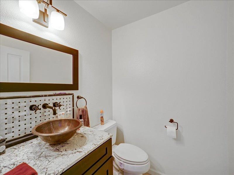 Detail Gallery Image 15 of 28 For 7069 Garden Hwy, Sacramento,  CA 95837 - 3 Beds | 2/1 Baths