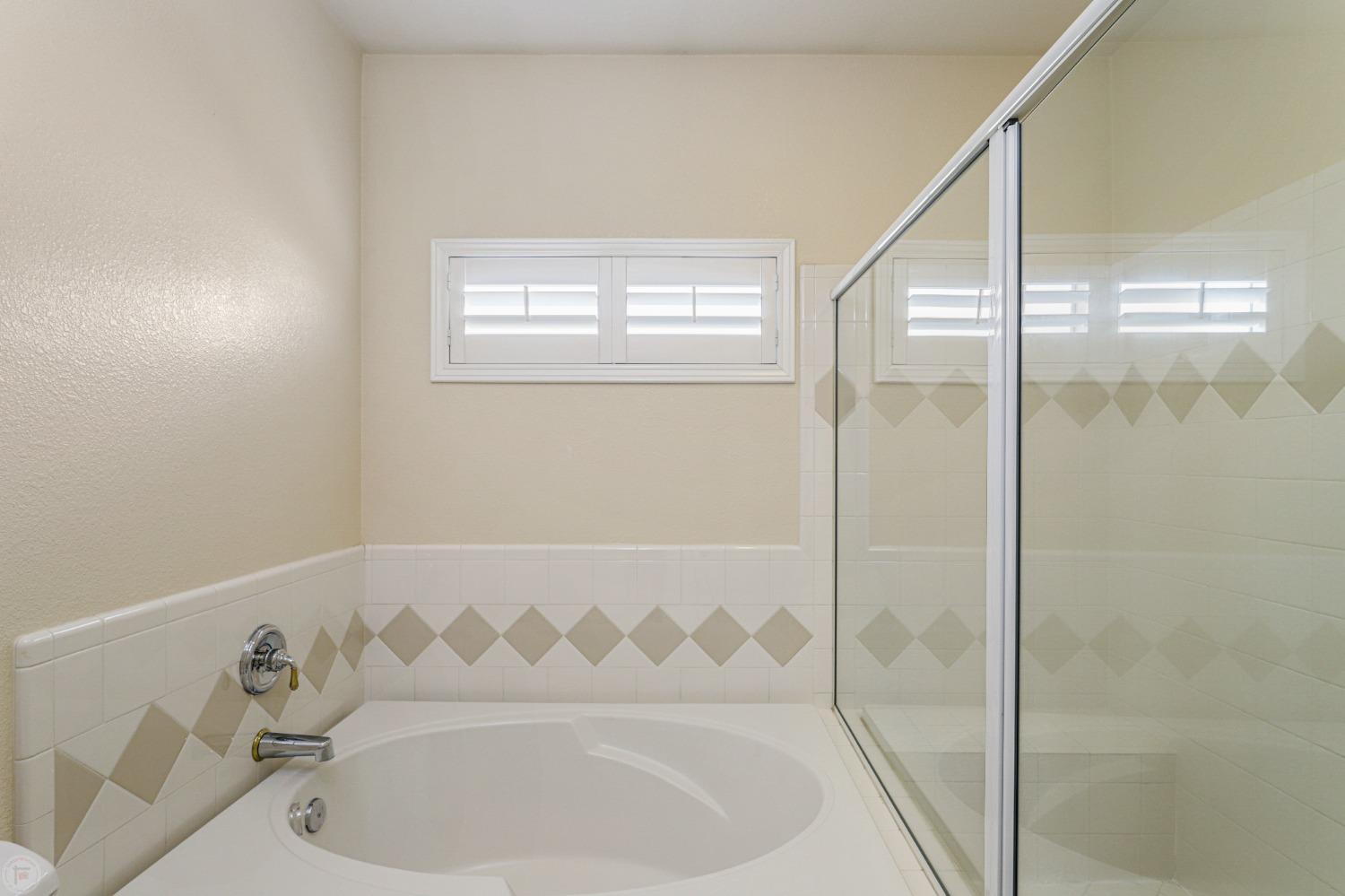 Detail Gallery Image 39 of 59 For 24 River Pointe Cir, Lodi,  CA 95240 - 3 Beds | 2 Baths