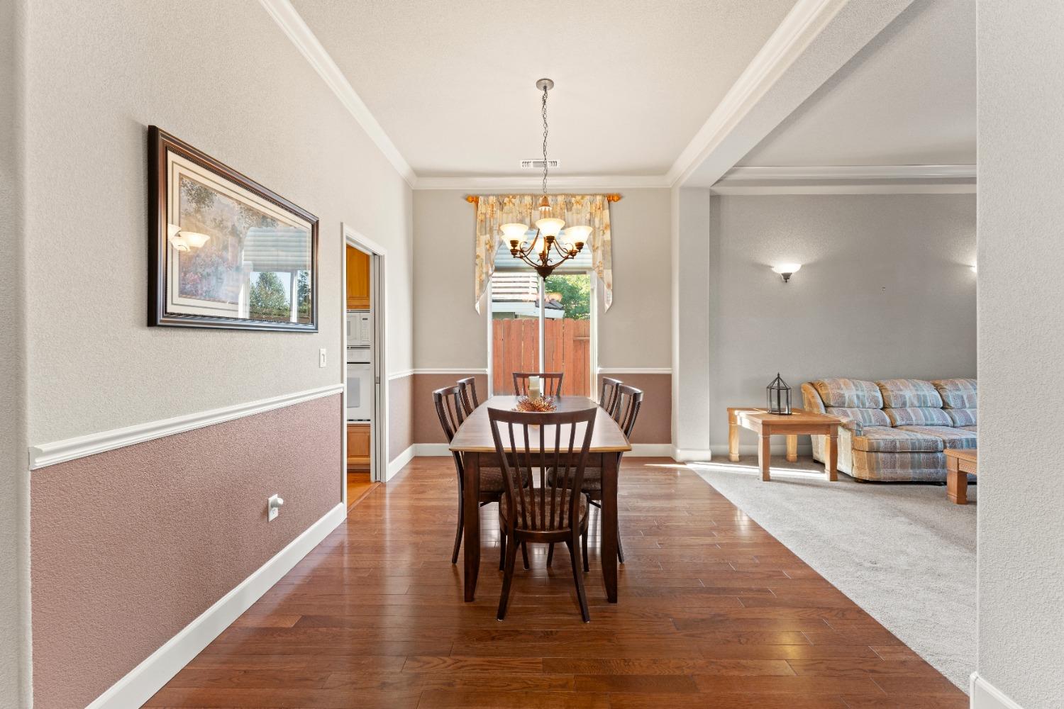 Crew Court, Auburn, California image 7