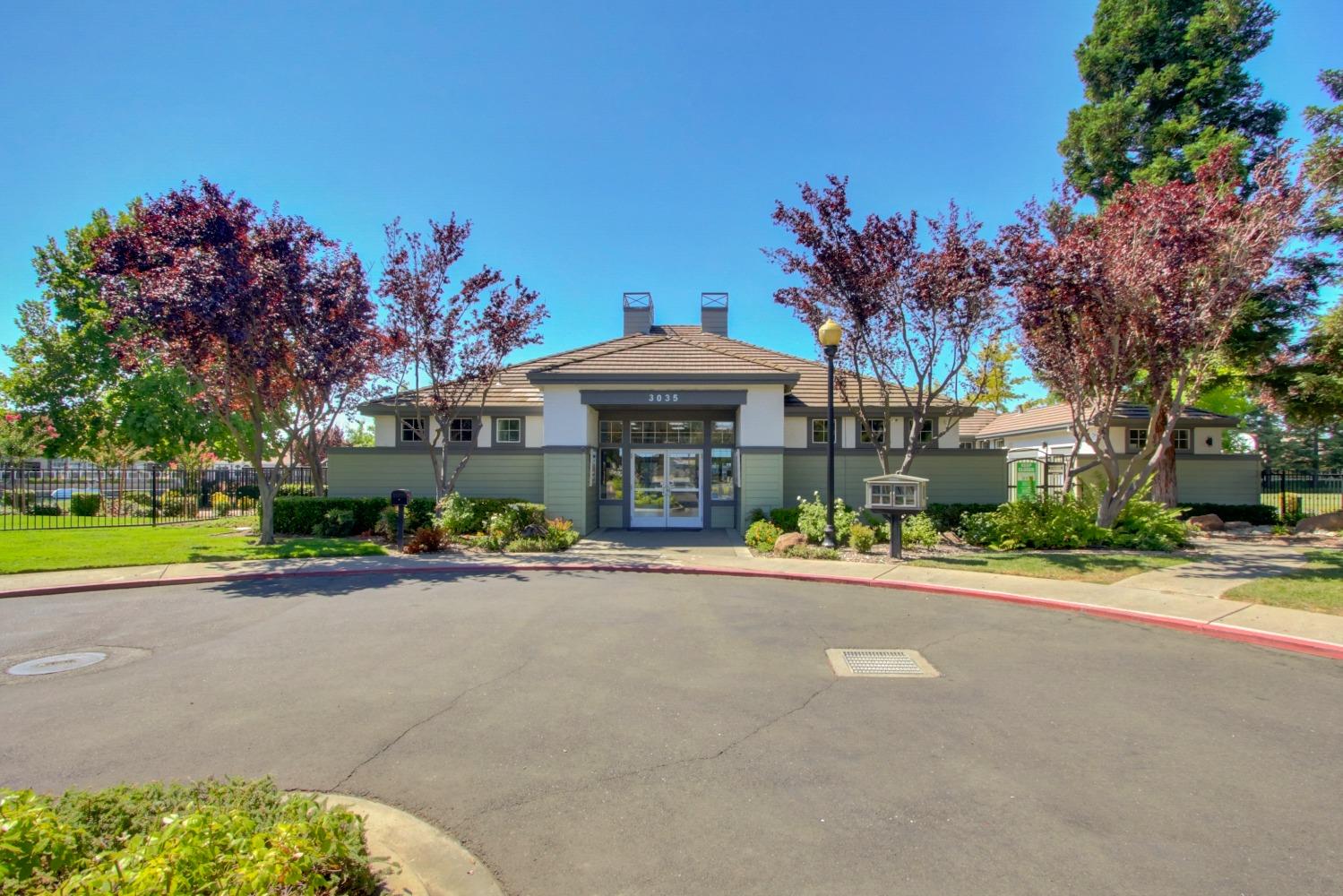 Lake Park Lane, Elk Grove, California image 34