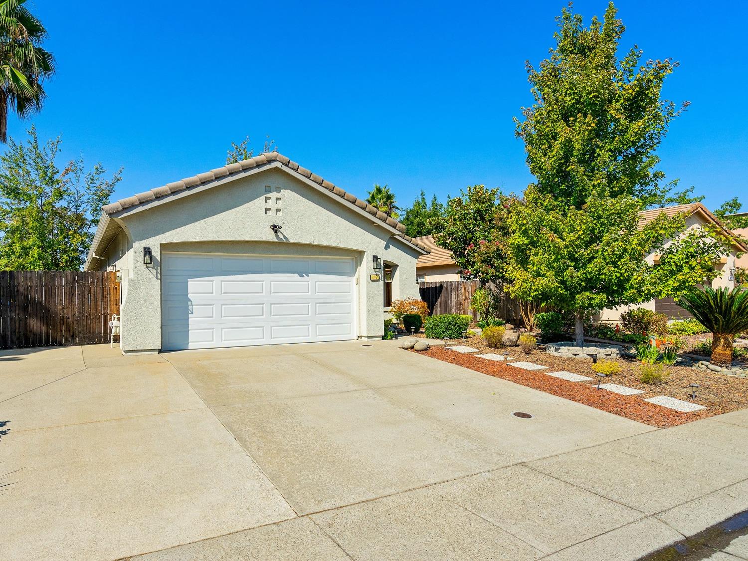 Detail Gallery Image 1 of 1 For 417 Weider Ct, Folsom,  CA 95630 - 3 Beds | 2 Baths