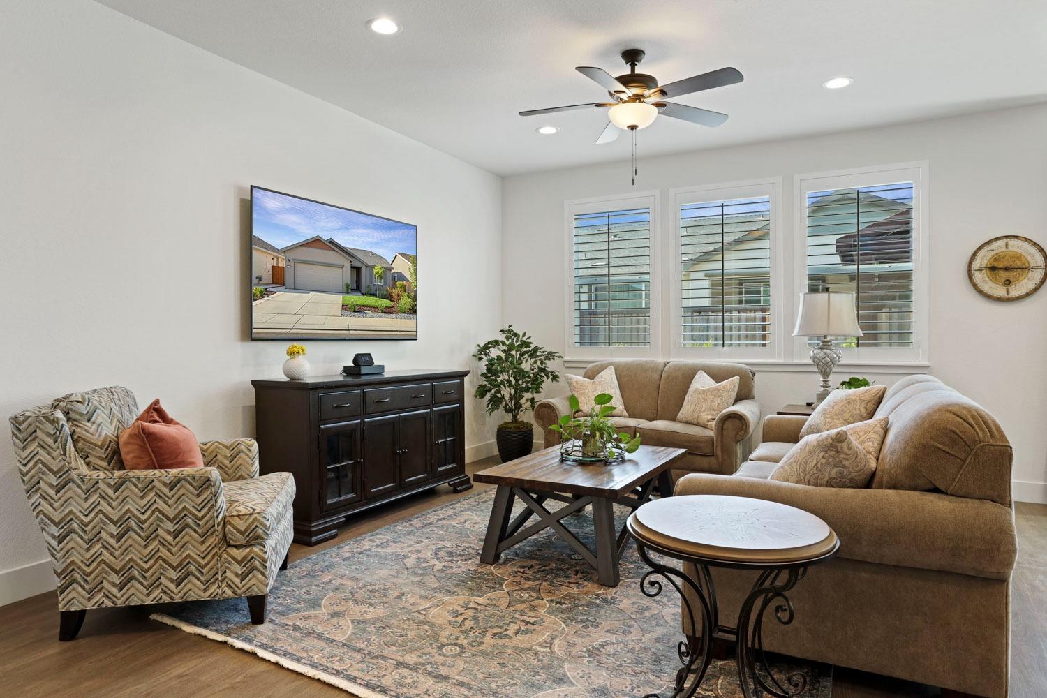 Detail Gallery Image 2 of 78 For 650 Heathridge St, Manteca,  CA 95336 - 2 Beds | 2 Baths