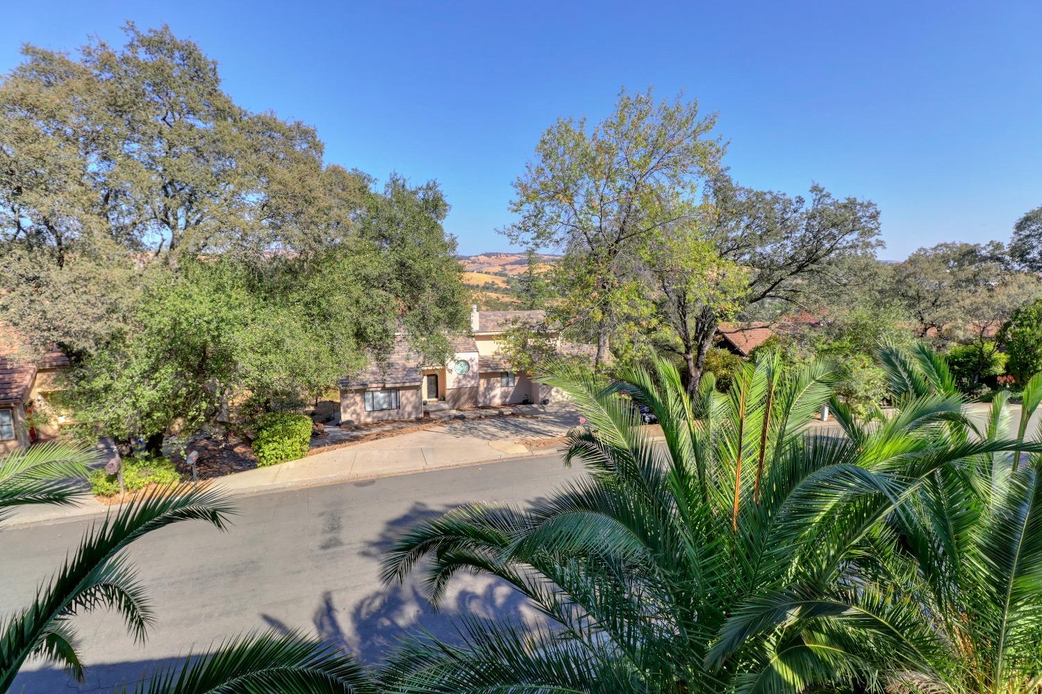 Detail Gallery Image 32 of 82 For 3560 Patterson Way, El Dorado Hills,  CA 95762 - 5 Beds | 3/1 Baths