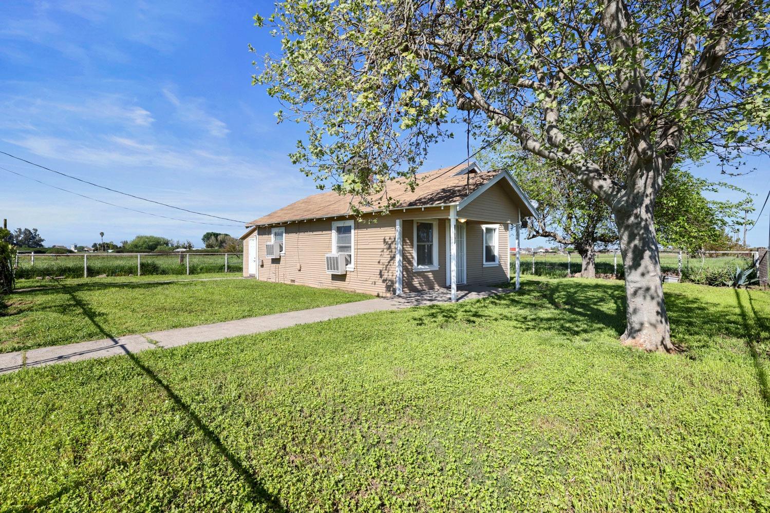 Detail Gallery Image 8 of 37 For 11891 Valley Home Rd, Oakdale,  CA 95361 - 2 Beds | 1 Baths