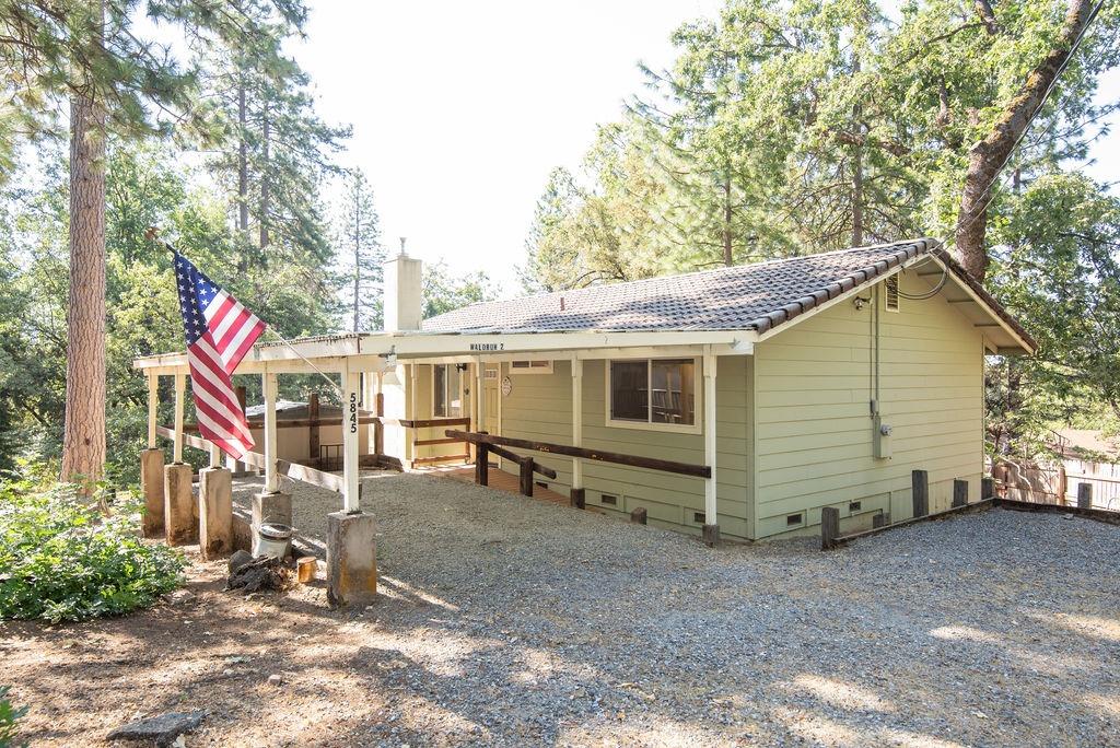 Detail Gallery Image 2 of 31 For 5845 Lookout Ct, Hathaway Pines,  CA 95233 - 2 Beds | 1 Baths