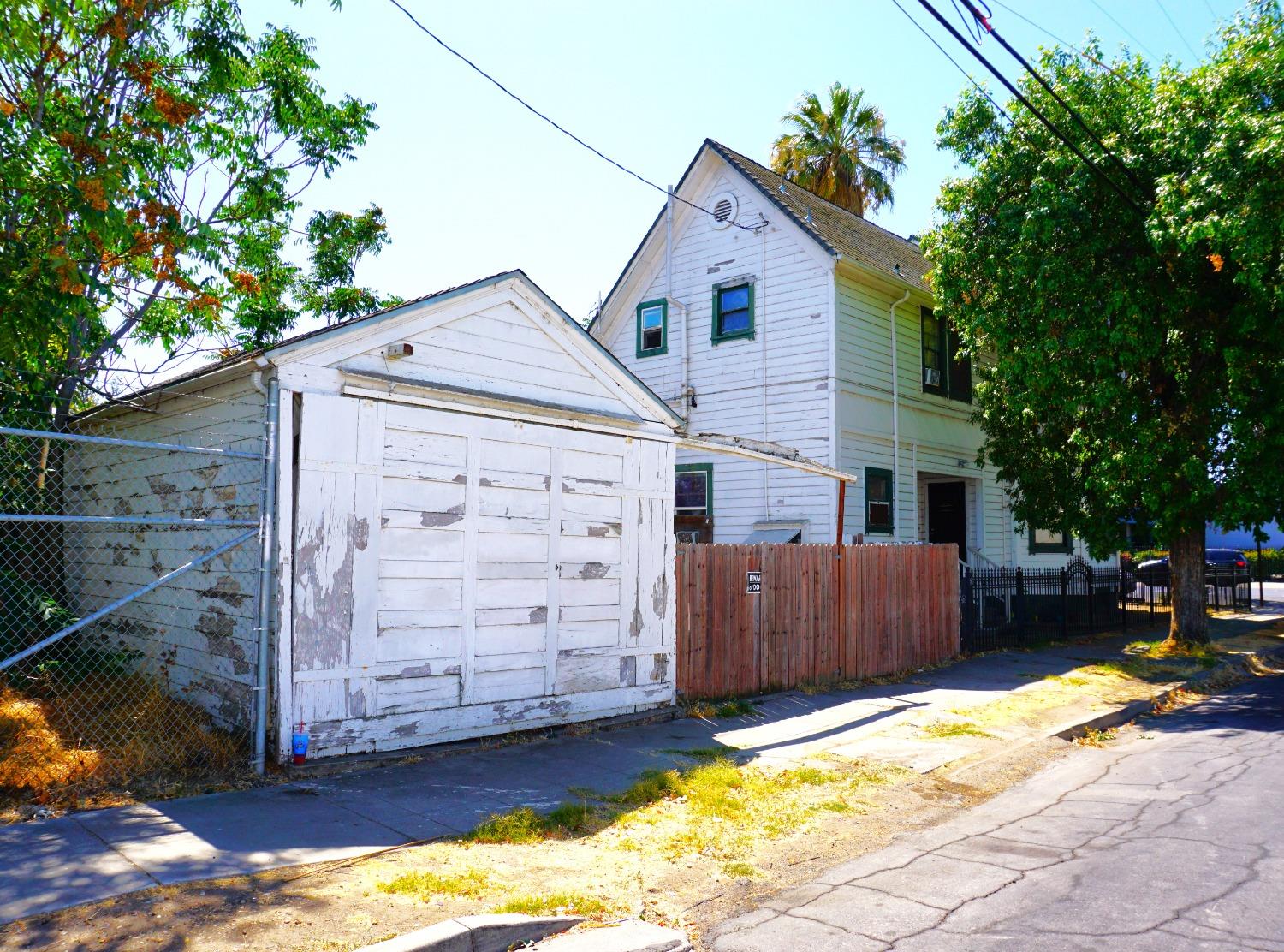 Detail Gallery Image 3 of 16 For 910 E Lindsay St, Stockton,  CA 95202 - – Beds | – Baths