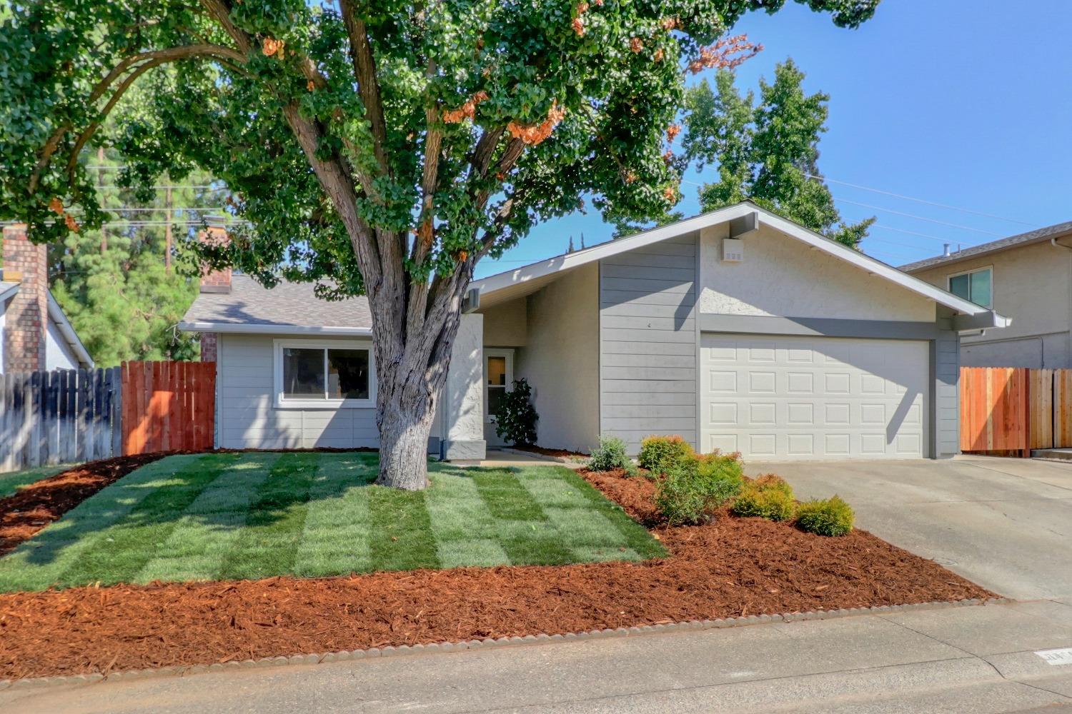 Detail Gallery Image 1 of 1 For 8405 Juglans Dr, Orangevale,  CA 95662 - 3 Beds | 2 Baths