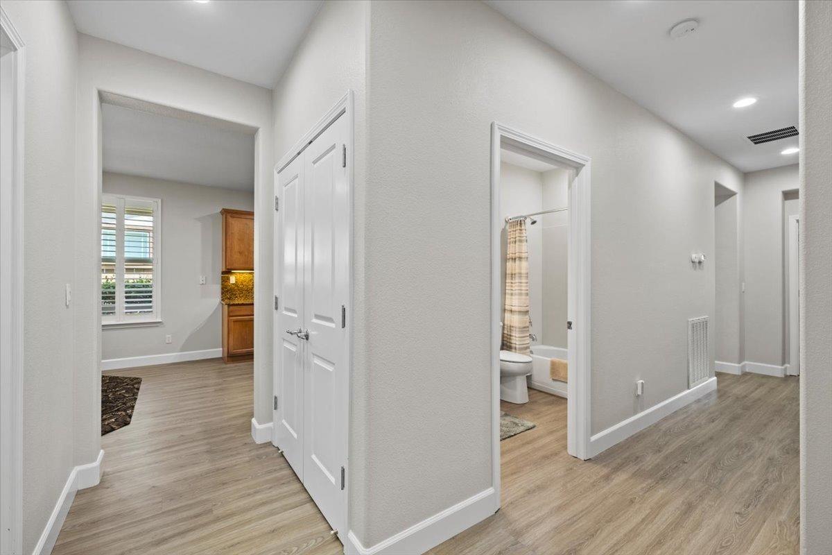 Detail Gallery Image 28 of 39 For 7804 Barnsley, Elk Grove,  CA 95757 - 3 Beds | 2 Baths