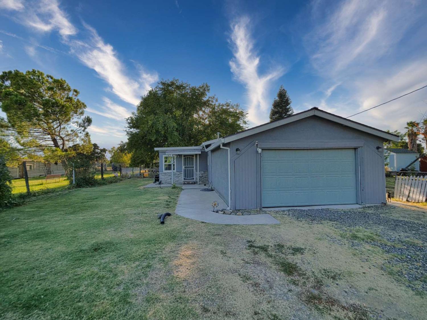 Detail Gallery Image 1 of 1 For 4834 Pacific Ave, Olivehurst,  CA 95961 - 3 Beds | 2 Baths