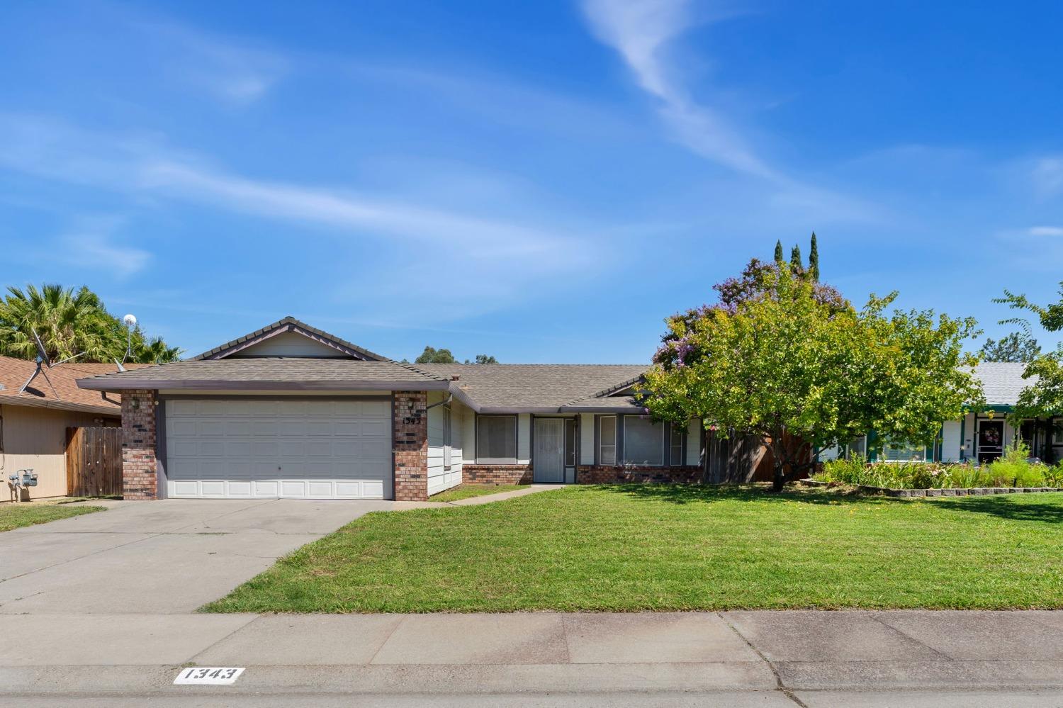 Detail Gallery Image 1 of 1 For 1343 Silver Spur Cir, Lincoln,  CA 95648 - 3 Beds | 2 Baths