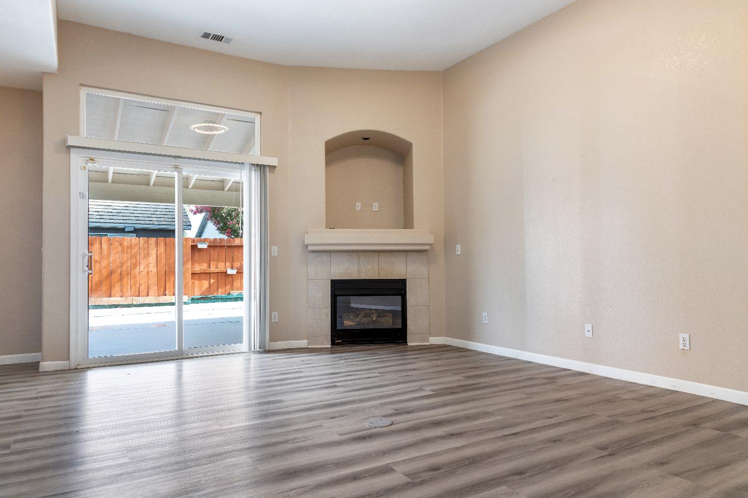 Detail Gallery Image 13 of 47 For 2427 Arabian Way, Turlock,  CA 95380 - 4 Beds | 2 Baths