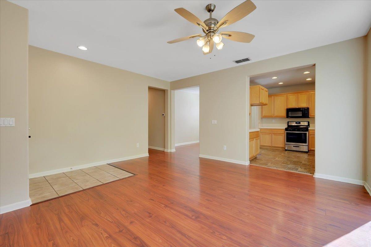 Detail Gallery Image 7 of 30 For 450 Natalino Cir, Sacramento,  CA 95835 - 3 Beds | 2 Baths