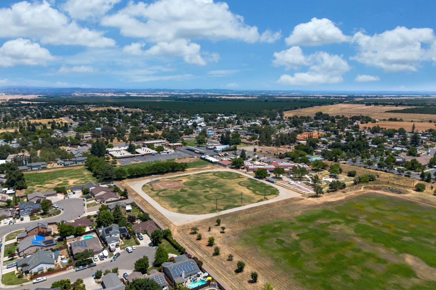 Detail Gallery Image 66 of 71 For 611 Stineman Ct, Wheatland,  CA 95692 - 4 Beds | 2 Baths