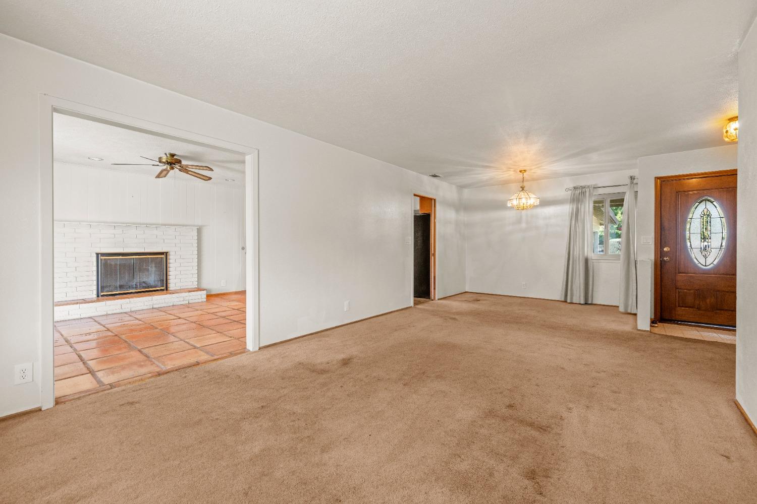 Detail Gallery Image 10 of 31 For 7037 El Sereno Cir, Sacramento,  CA 95831 - 4 Beds | 2/1 Baths