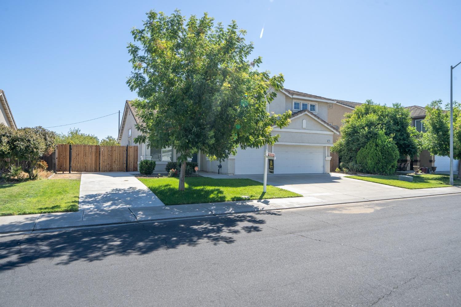 Detail Gallery Image 6 of 64 For 702 Vasconcellos Ave, Manteca,  CA 95336 - 5 Beds | 4/1 Baths