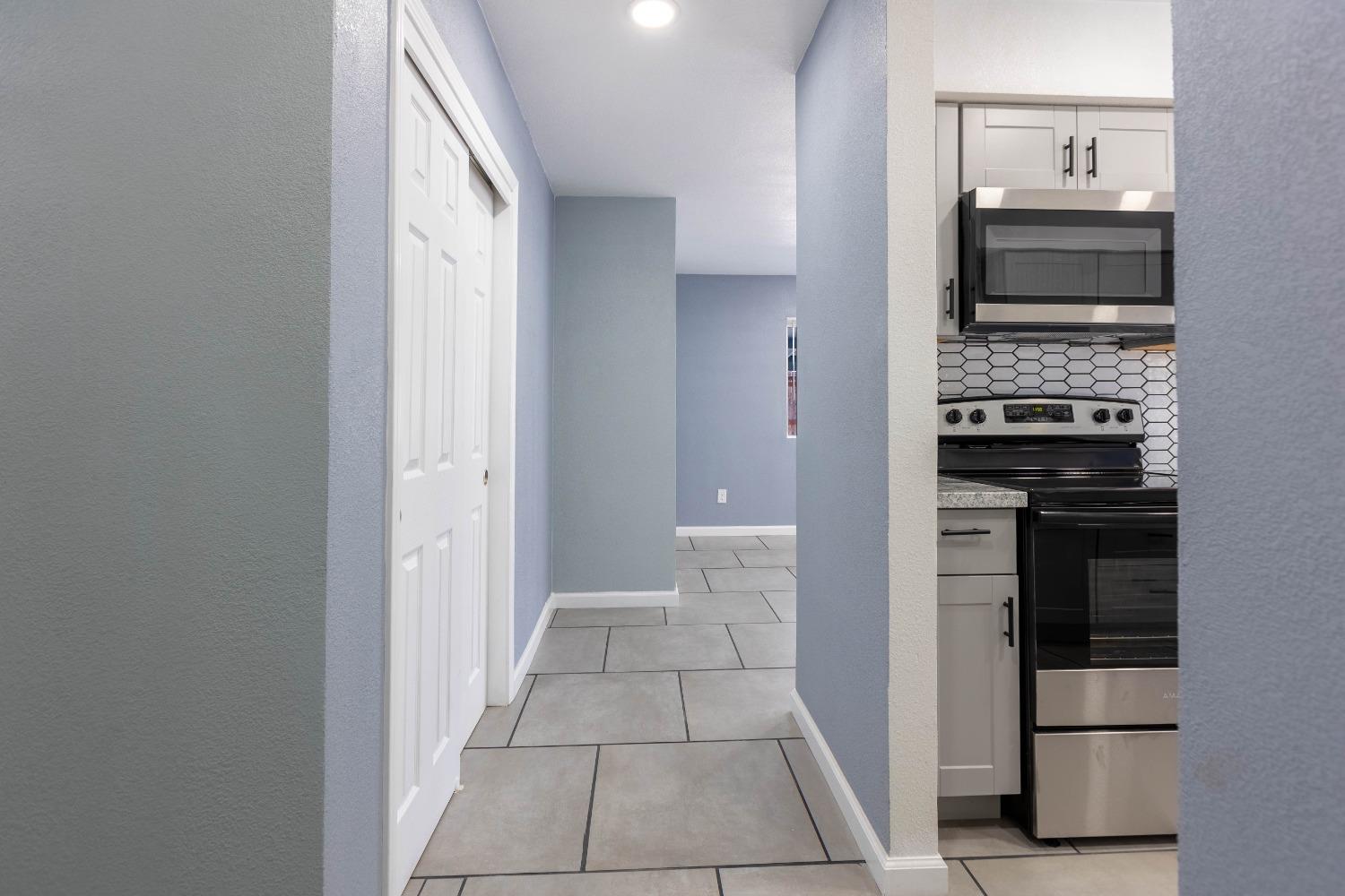 Detail Gallery Image 26 of 50 For 8232 Bernay Dr, Stockton,  CA 95210 - 4 Beds | 2 Baths