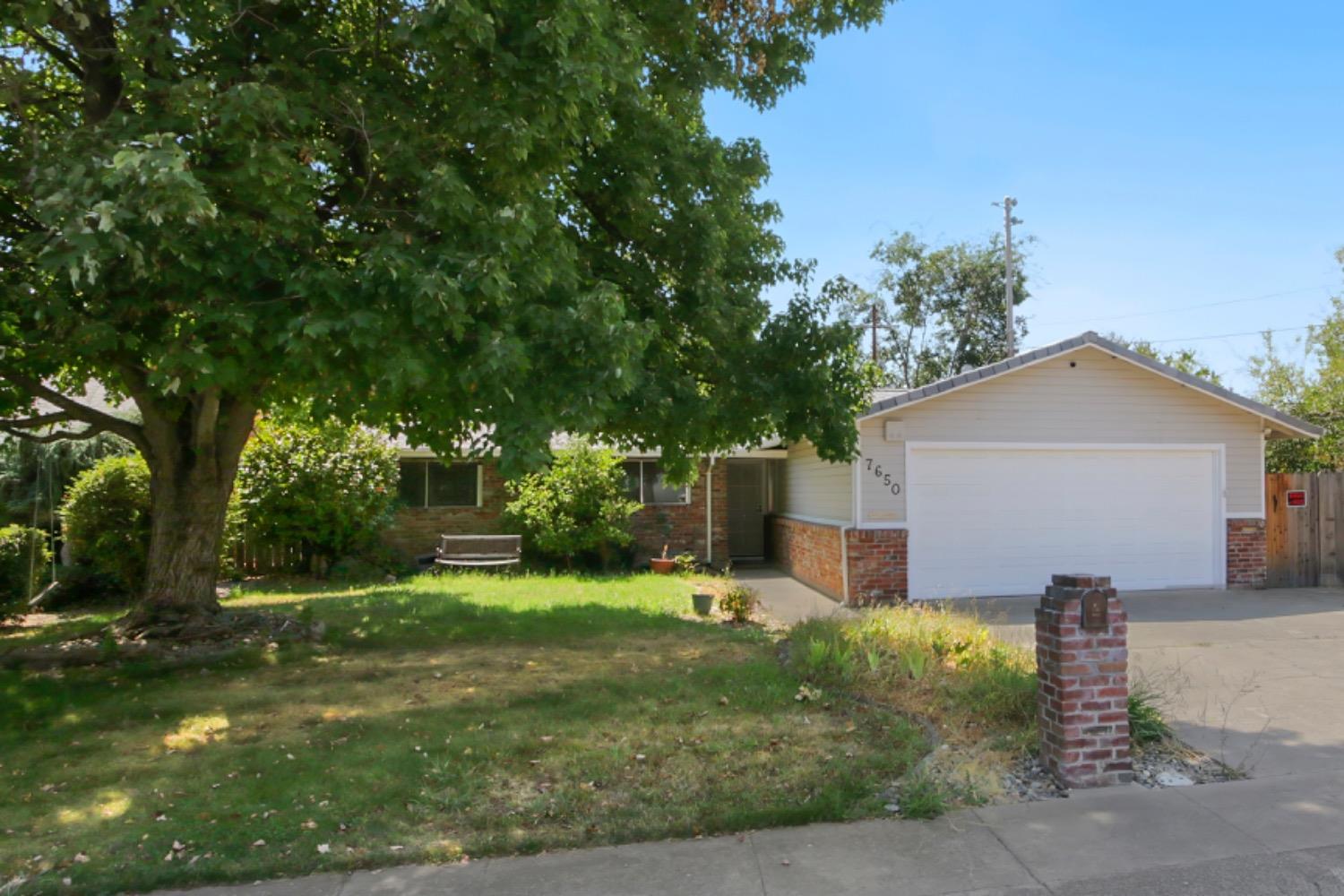 Detail Gallery Image 1 of 1 For 7650 Glenacre Way, Citrus Heights,  CA 95610 - 3 Beds | 2 Baths