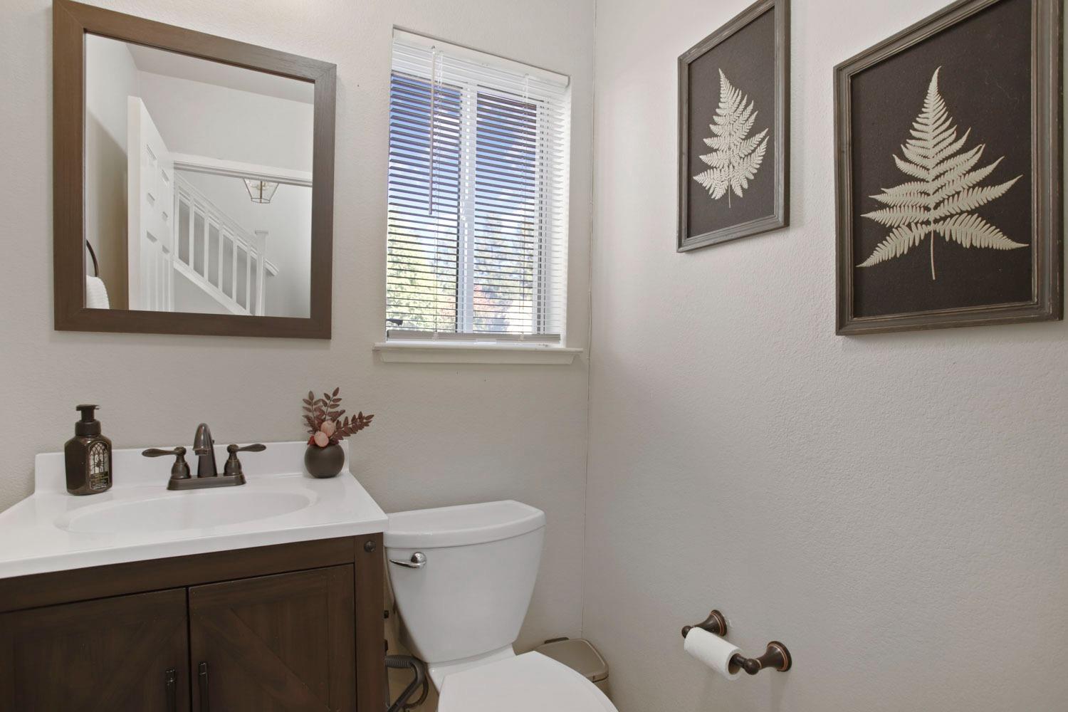 Detail Gallery Image 13 of 27 For 3795 Bridlewood Cir, Stockton,  CA 95219 - 3 Beds | 2/1 Baths