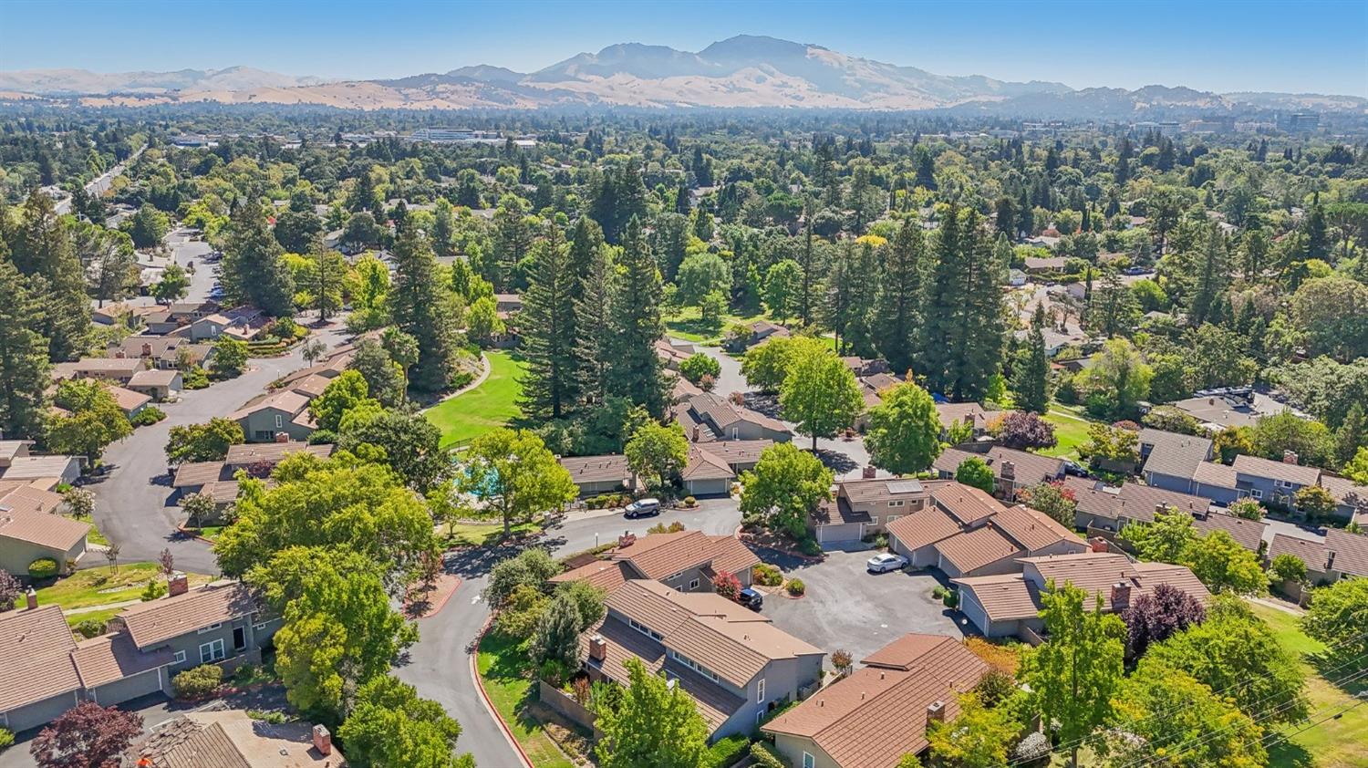 Detail Gallery Image 32 of 33 For 64 Rolling Green Cir, Pleasant Hill,  CA 94523 - 3 Beds | 2 Baths