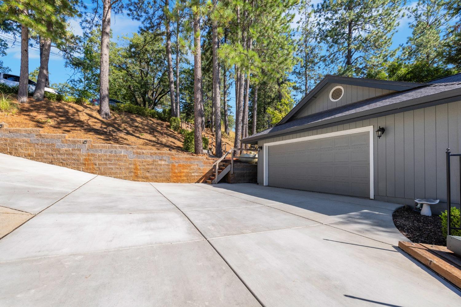 Detail Gallery Image 7 of 54 For 11349 Lower Circle Dr, Grass Valley,  CA 95949 - 3 Beds | 2/1 Baths