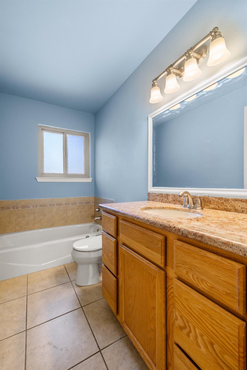 Detail Gallery Image 21 of 31 For 7037 El Sereno Cir, Sacramento,  CA 95831 - 4 Beds | 2/1 Baths