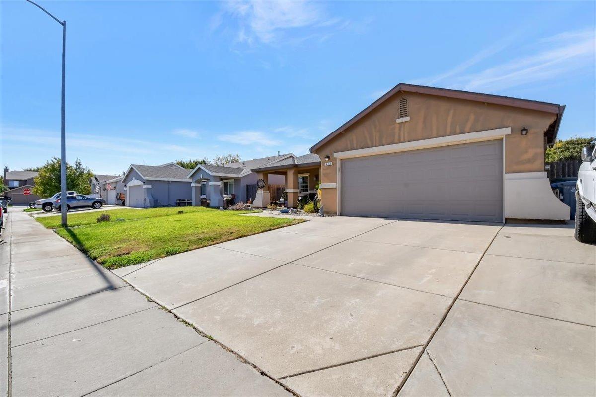 Detail Gallery Image 4 of 58 For 613 Nightingale Way, Wheatland,  CA 95692 - 4 Beds | 2 Baths