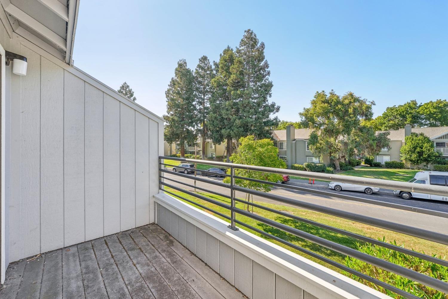 Detail Gallery Image 24 of 37 For 105 Glenbridge Ct, Pleasant Hill,  CA 94523 - 2 Beds | 2/1 Baths